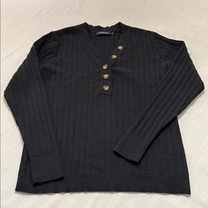 MEROKEETY Black Sweater with Button Detail. L. Pit to pit 19” w/stretch 22”/L27”